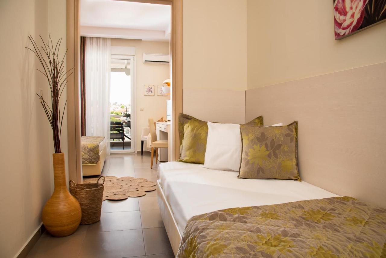 Aqua Mare Hotel Nea Kallikrateia Kültér fotó