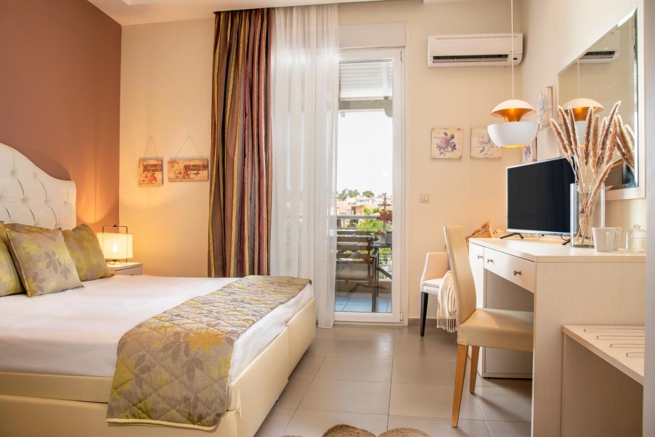 Aqua Mare Hotel Nea Kallikrateia Kültér fotó